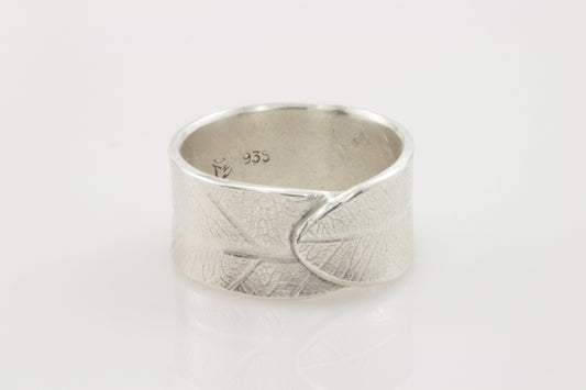 Overlapping Bodhi Leaf Ring