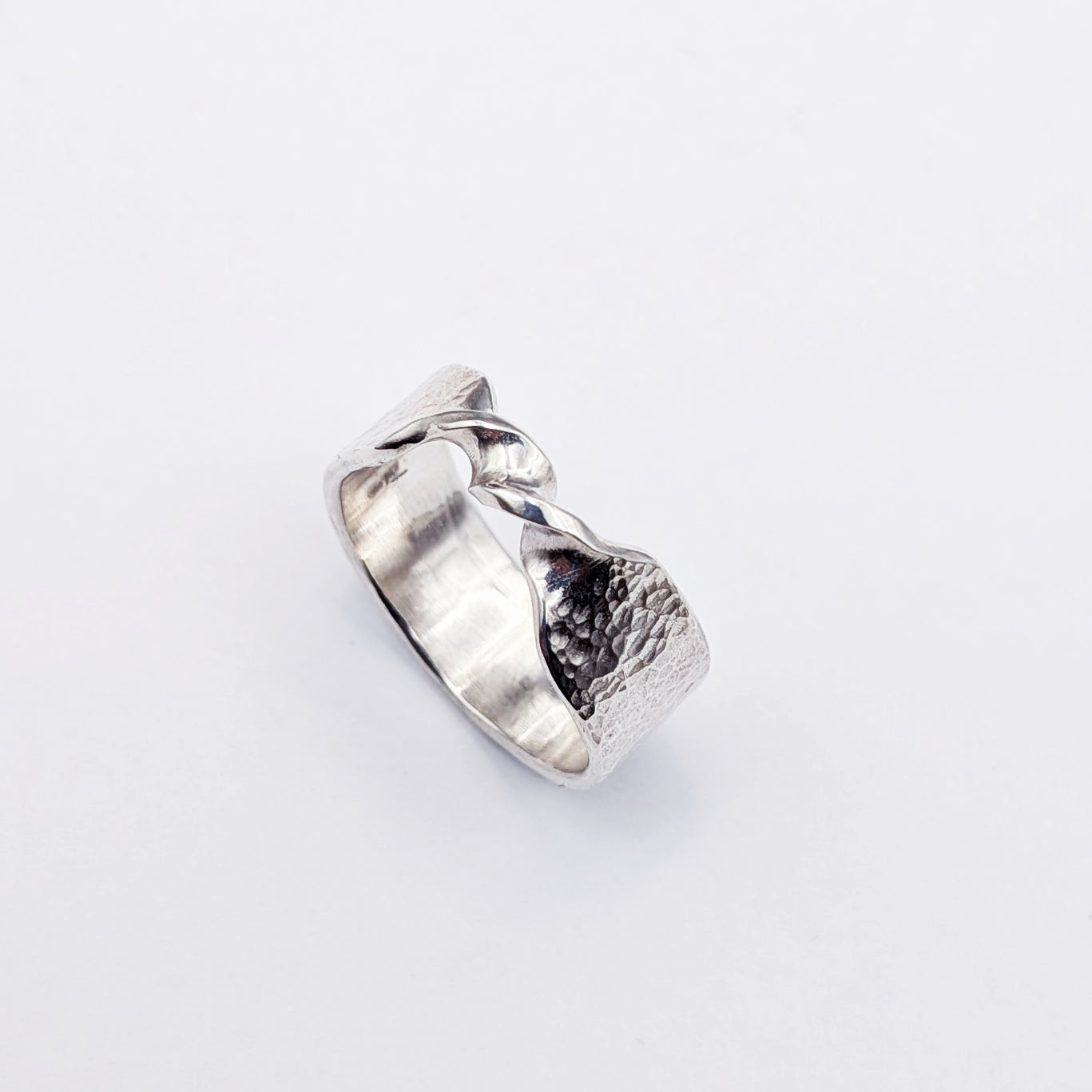 Twist Ring