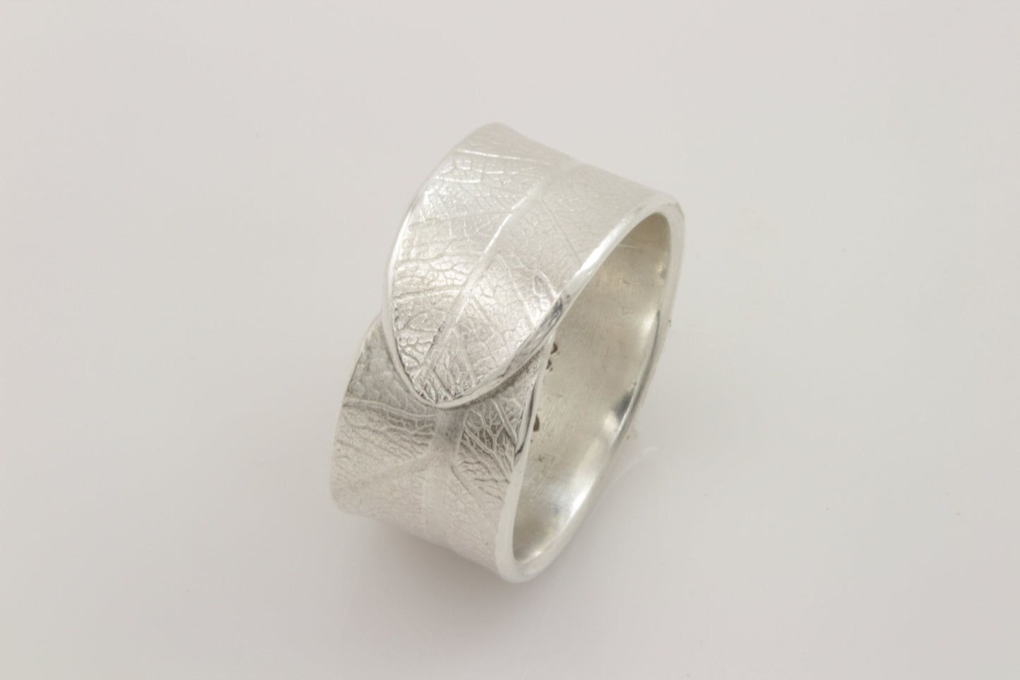 Overlapping Bodhi Leaf Ring