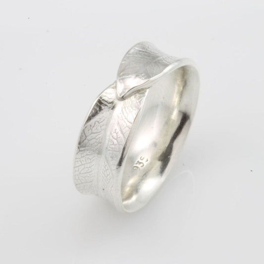 Narrow Overlapping Bodhi Leaf Ring
